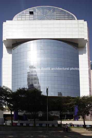 sesc pinheiros miguel juliano