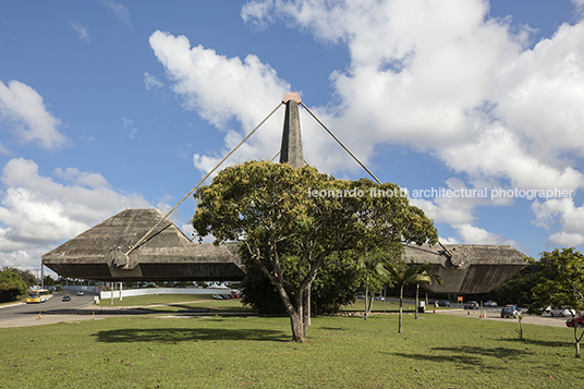 centro de exposições do centro administrativo da bahia joão filgueiras lima (lelé)