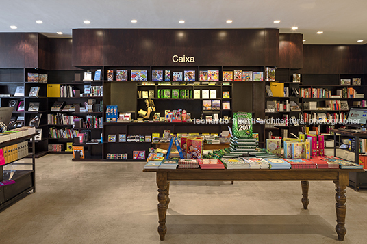 livraria da vila - galleria shopping isay weinfeld