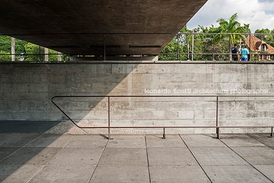 mube paulo mendes da rocha