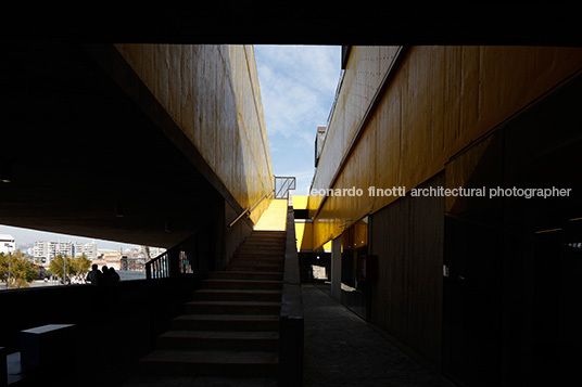 valparaíso/viña del mar snapshots several architects