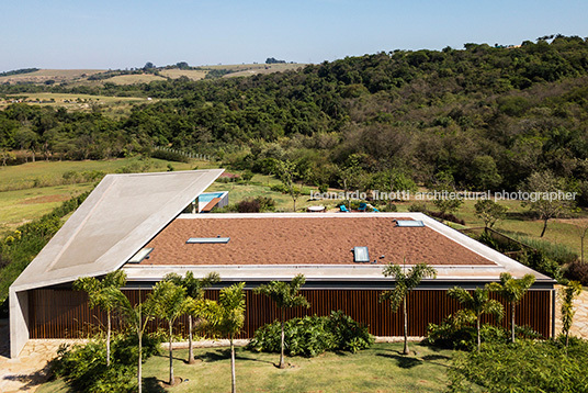 casa origami - fazenda boa vista bernardes arquitetura