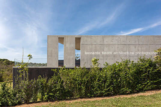 casa origami - fazenda boa vista bernardes arquitetura