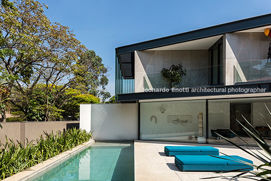 casa pm bernardes arquitetura