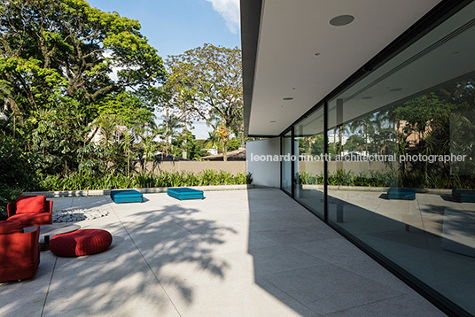 casa pm bernardes arquitetura