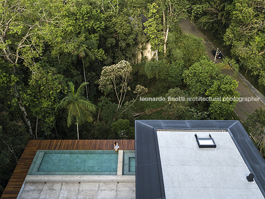 casa cmh - são pedro jacobsen arquitetura