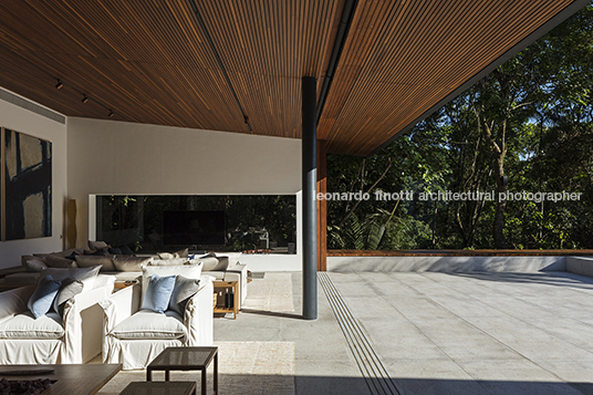 casa cmh - são pedro jacobsen arquitetura