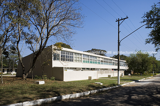 h-10 category officials residences at ita oscar niemeyer