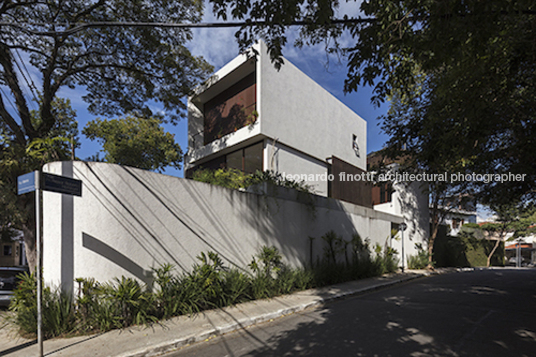 ic residence reinach mendonça