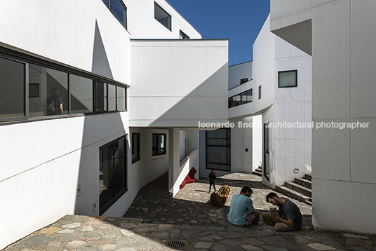 universidad adolfo ibañez - edificio d-campus peñalolen josé cruz ovalle