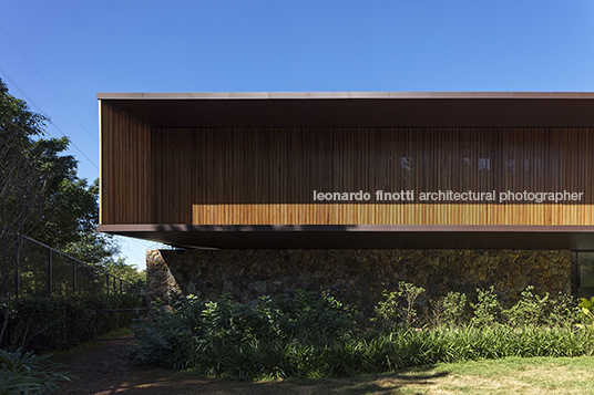 casa cwn bernardes arquitetura