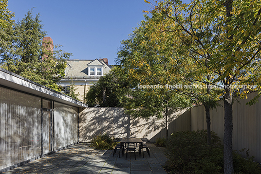 home at 9 ash street philip johnson