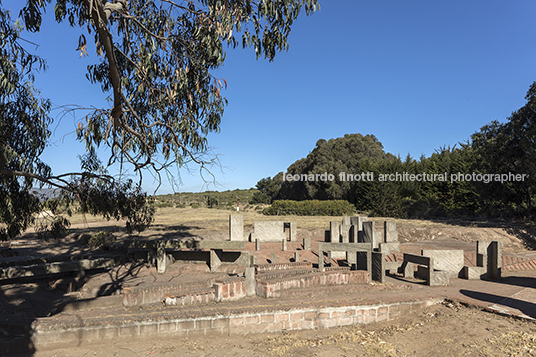 outdoor amphitheater - ciudad abierta corporación amereida