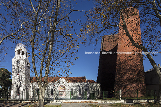 iglesia de malvín nuestra sra. de lourdes eladio dieste