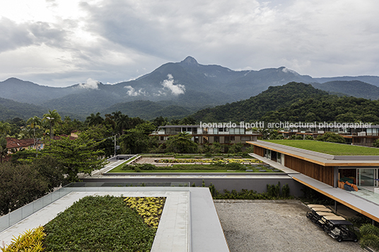 fasano angra dos reis bernardes arquitetura