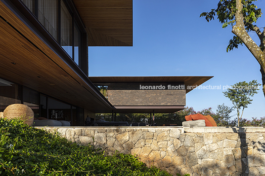 casa lr - fazenda boa vista jacobsen arquitetura