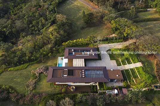 casa lr - fazenda boa vista jacobsen arquitetura