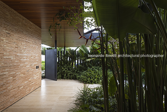 casa malu aguirre arquitetura