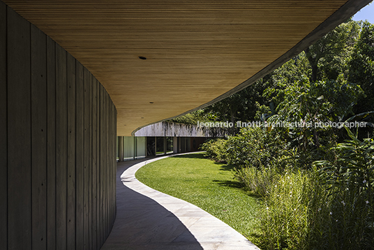 casa asa bernardes arquitetura