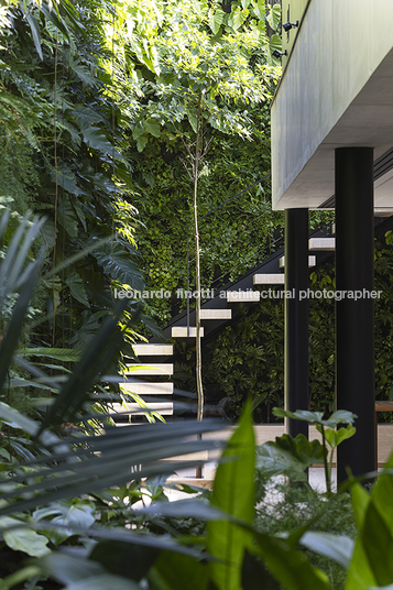 casa mmo bernardes arquitetura