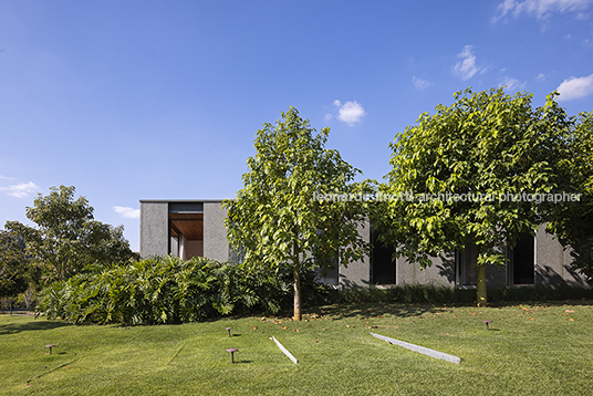 casa rcn - fazenda boa vista jacobsen arquitetura