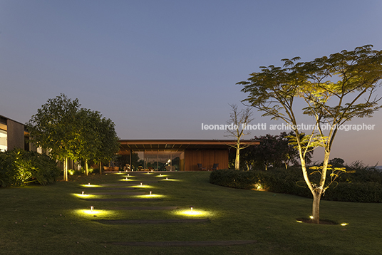 casa rcn - fazenda boa vista jacobsen arquitetura