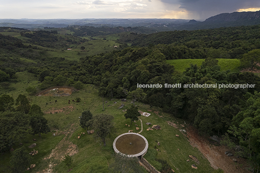 capela ao pé da serra são josé mach arquitetos