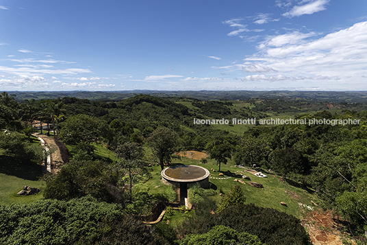 capela ao pé da serra são josé mach arquitetos