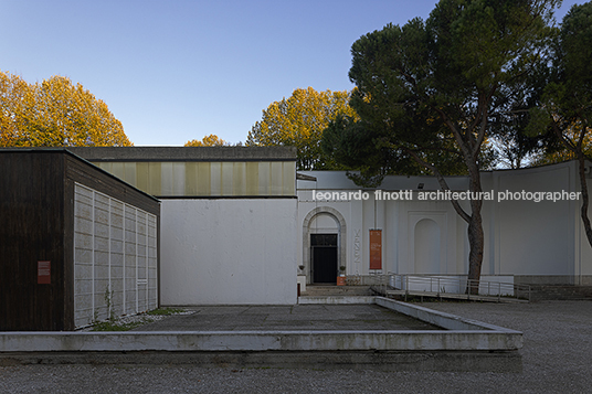 pavilhão brasileiro na bienal de veneza gabriela de matos