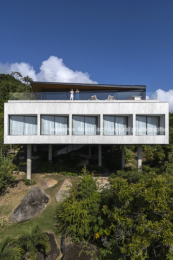 casa mm bernardes arquitetura