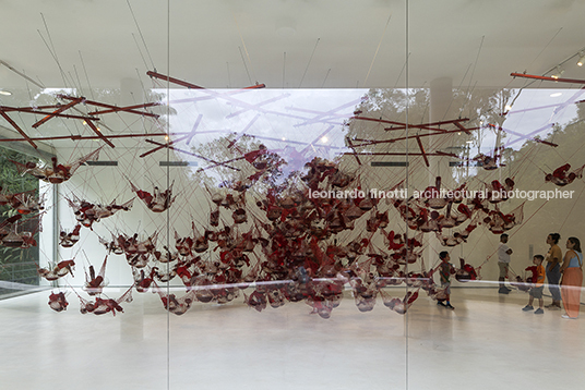 tunga: galeria true rouge - inhotim paulo orsini