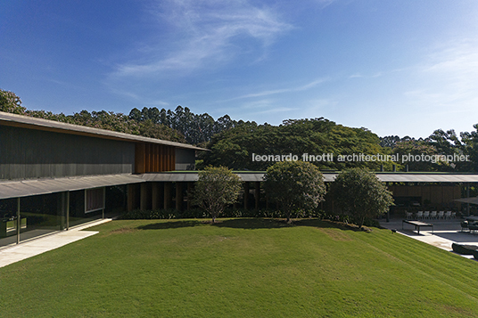 casa cc - fazenda boa vista jacobsen arquitetura