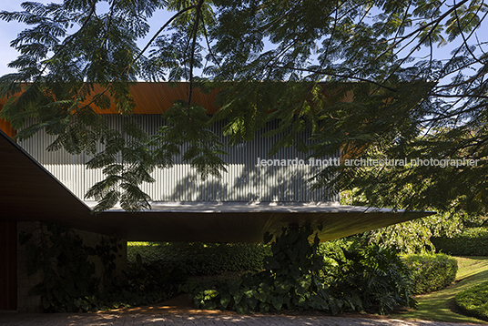 casa cc - fazenda boa vista jacobsen arquitetura