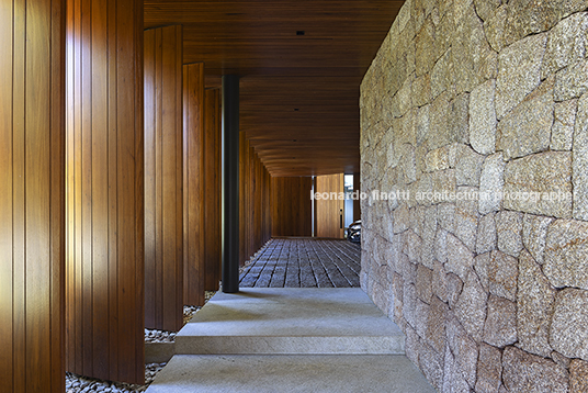casa cc - fazenda boa vista jacobsen arquitetura
