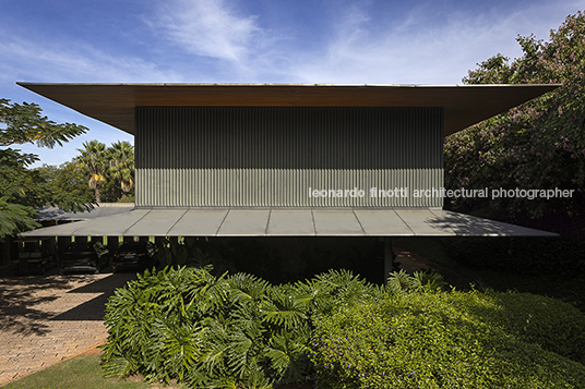 casa cc - fazenda boa vista jacobsen arquitetura