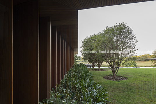 casa cc - fazenda boa vista jacobsen arquitetura