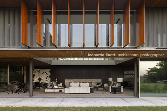 casa cc - fazenda boa vista jacobsen arquitetura