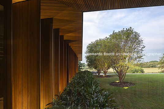 casa cc - fazenda boa vista jacobsen arquitetura