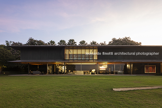 casa cc - fazenda boa vista jacobsen arquitetura