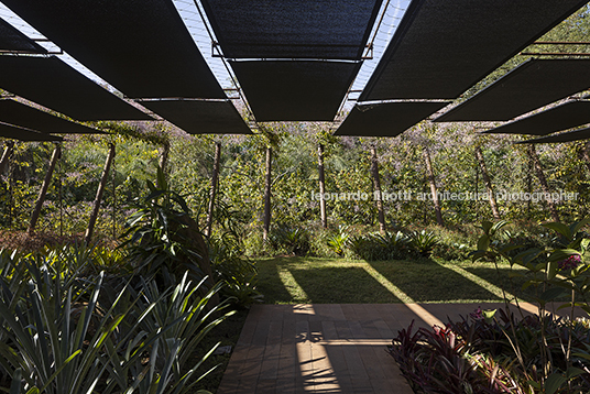 galeria yayoi kusama - inhotim mach arquitetos