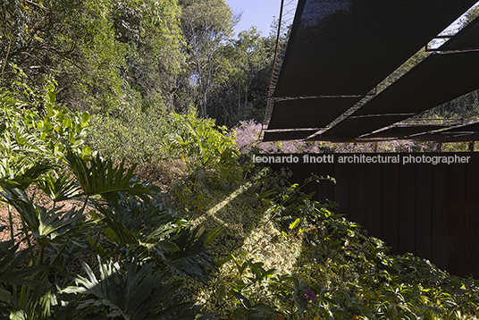 galeria yayoi kusama - inhotim mach arquitetos
