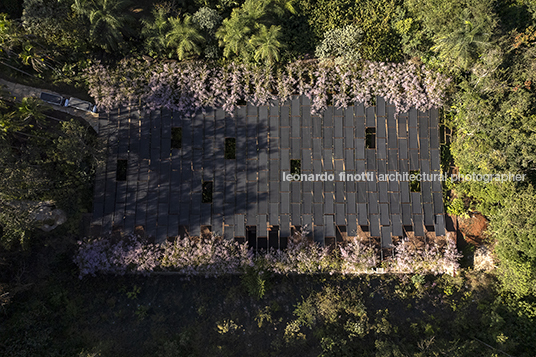 galeria yayoi kusama - inhotim mach arquitetos