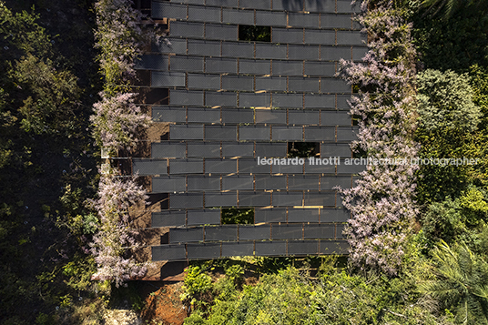 galeria yayoi kusama - inhotim mach arquitetos