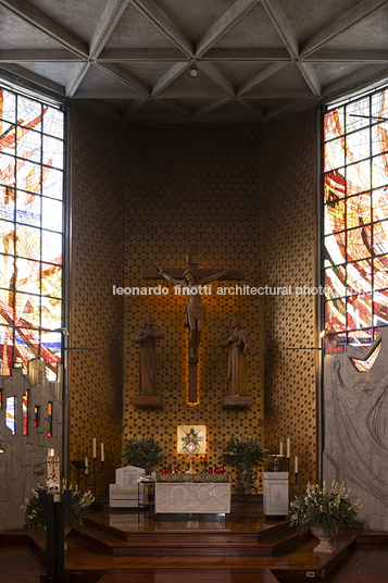 parroquia de la sangre de cristo salvador de alba martín