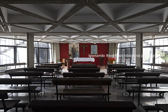 parroquia de la sangre de cristo salvador de alba martín