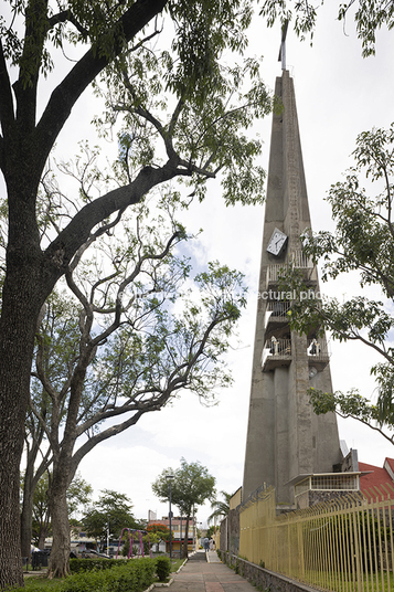 iglesia de nuestra señora del rosario max henonin hijar