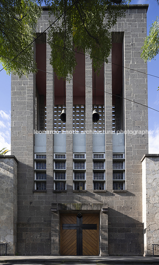 templo de la nuestra señora de la soledad pedro castellanos
