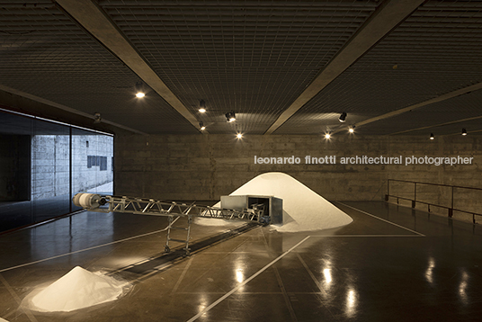 fluxos at mube laura vinci