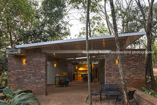 vila iapó arquitetos associados