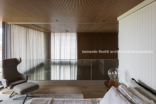 apartamento l&e jobim carlevaro arquitetos